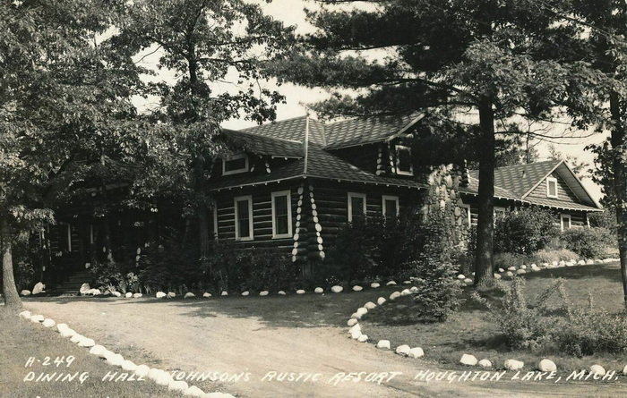 Johnsons Rustic Dance Palace (Johnsons Rustic Resort, Krauses Hotel) - Dining Hall At The Resort (newer photo)